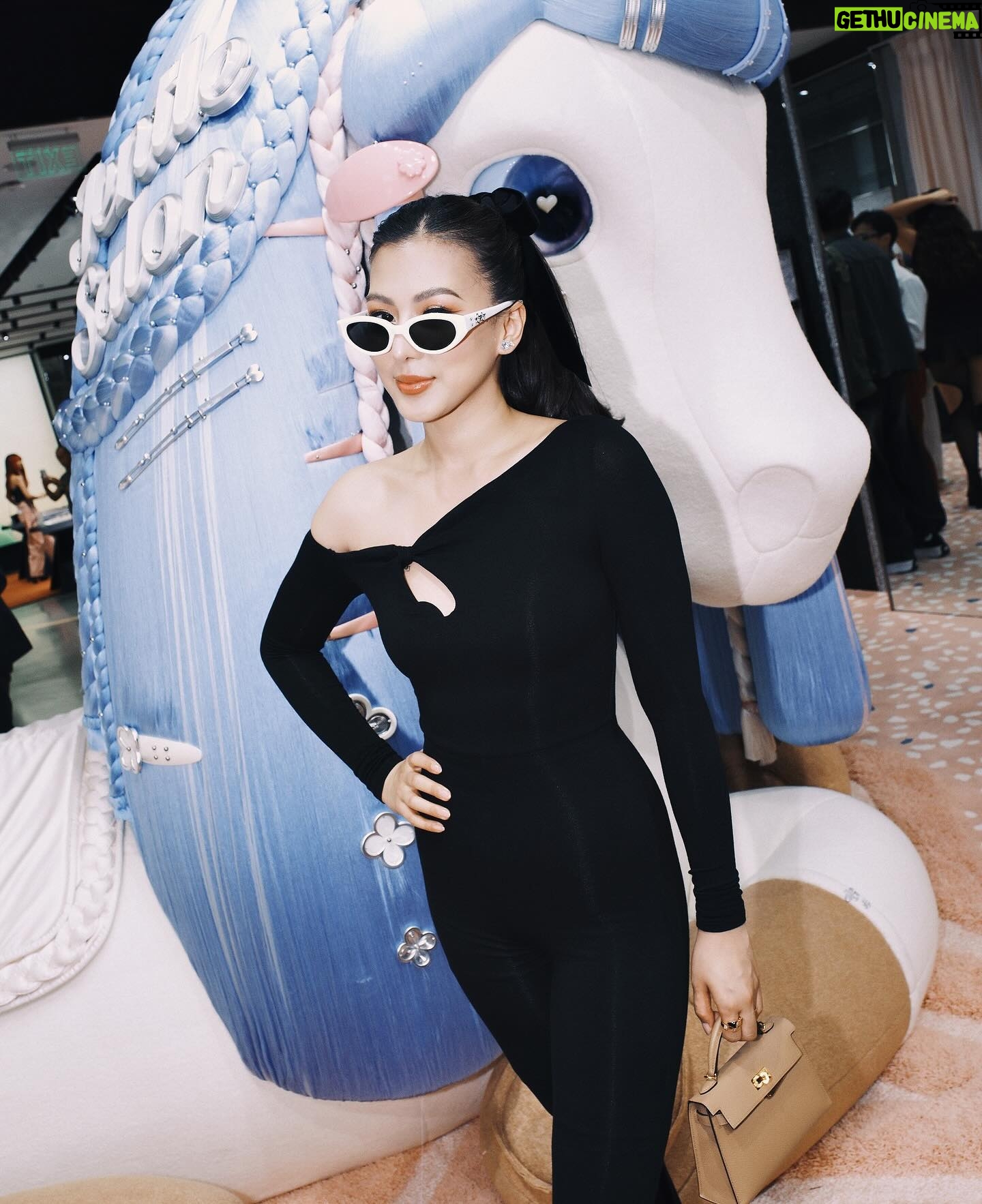 Alex Gonzaga Instagram - Not gentle but also not monster. @gentlemonster
