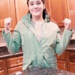 Alexa Grasso Instagram - Every step towards peak performance begins with REJUVENATION hydrogen water. I’m not just preparing for my next fight; I’m prioritizing my recovery and wellness. #REJUVENATION Cada paso hacia el máximo rendimiento comienza con REJUVENATION, no solo me preparo para mi próxima pelea; estoy revolucionando mi recuperación y bienestar. Acompáñame en hacer de la salud nuestra prioridad. #MentalidadDeCampeón #REJUVENATION @drinkhrw