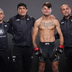 Alexa Grasso Instagram - Este fue un año increíble para nuestro equipo 🐺🇲🇽🇧🇷💥
@lobogymma @brazilianwarriorscentral 
Logramos 3 peleas de campeonato
Ganamos 1 título mundial en UFC
Bonos de performance y mejores peleas
Todo esto ha sido gracias al gran trabajo que hace nuestro coach @franciscograssolobo , él es la mente maestra detrás de cada uno de nuestros éxitos
Ha sido paciente y persistente en sacar lo mejor de nosotros en cada entrenamiento, en cada pelea y en la vida
Verlo ganar el reconocimiento del mejor coach latino 2023 por ESPN es algo que nos llena de orgullo porque sabemos en carne propia cuánto y cómo se obsesiona en todo lo que nos enseña.
Gracias coach 🫡
Hasta donde tope ❤️‍🔥