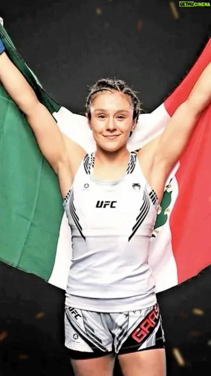 Alexa Grasso Instagram - 🇲🇽 YO PUDE, ¡TU PUEDES! LLEGA A MEXICO DF MI GENTE! 🚨Escribe la palabra GIRA y te mandaré un DM con toda la info sobre mi conferencia el 25 de mayo en Ciudad de México para que adquieras tu entrada 🎫 @alexa_grasso #latinosenusa #emprendedores #emprendedoras #crecimientopersonal #margaritapasos #alexagrasso #ufc #gira #yopudetupuedes