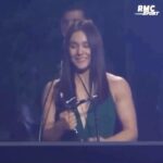 Alexa Grasso Instagram - Este año fui nominada por primera vez en los @worldmmaawards y gane 3 premios 🤩 🏆 Submission of the year 🏆 Upset of the year 🏆 Female fighter of the year No saben lo feliz que me siento, han sido AÑOS de intenso entrenamiento. Trabajando duro TODO ES POSIBLE! Tengo un equipo maravilloso y me siento muy afortunada de los coaches que tengo, gracias @franciscograssolobo @diegolopesmma @alessandrocostabjj @don.atletix @alethiaop por ayudarme a ser mi mejor versión, les prometo que cada día seguiré dando lo mejor! Gracias a todos ustedes que votaron por mi y que me ponen en sus oraciones, créanme que su amor y buena energía llegan hasta mi y me dan mucha fuerza 🫶🏻 Listísima para este 2024 😍❤️‍🔥🇲🇽