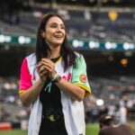Alexa Grasso Instagram - Feliz de poder estar aquí en San Diego y tirar la primer bola para los @padres ⚾️🩷🇲🇽 Muchas felicidades por esta victoria 🏆🦾🥳 • • First pitch at @padres San Diego ⚾️🩷🇲🇽 Thanks for the hospitality 🤗 Congratulations on a big win 🏆🦾