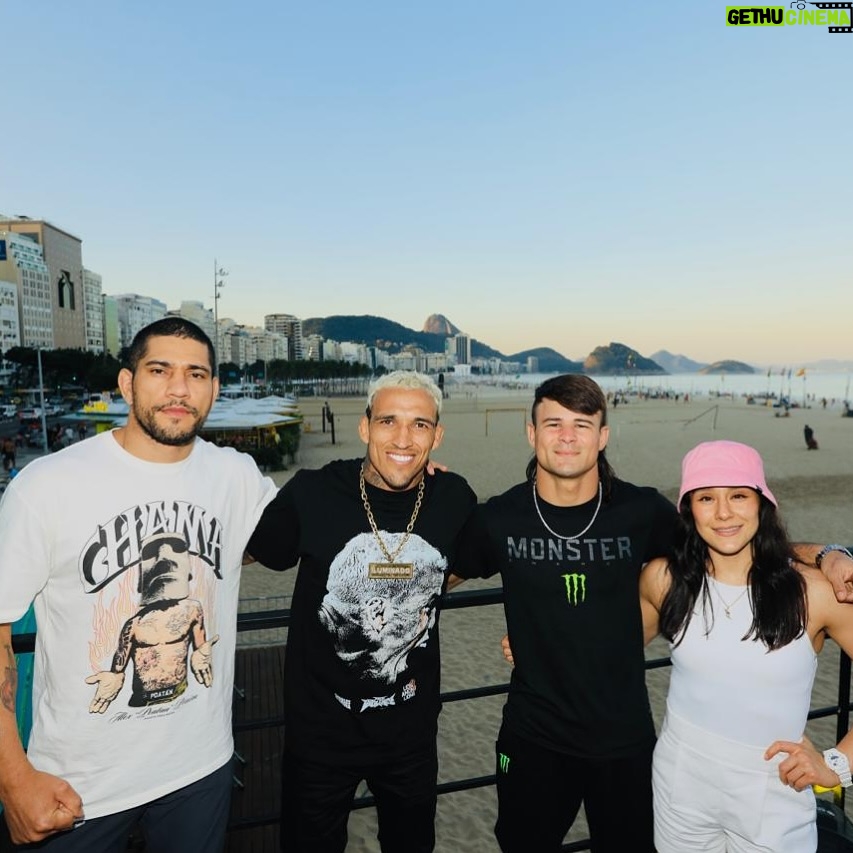 Alexa Grasso - 176.9K Likes - UFC 301 Rio de Janeiro, Brasil 🇧🇷🤩
#Chama