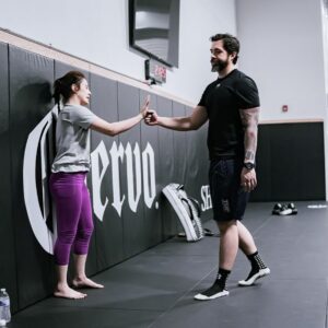Alexa Grasso Instagram - Mientras grabábamos el TUF aprendí tanto de lo que ustedes como Coaches hacen y viven todos los días y WOOOW 🫡💥
Si antes los admiraba mucho, hoy me siento DEMASIADO agradecida por tenerlos en mi vida, en mi esquina y en el gym todos los días empujándome a ser la mejor atleta que pueda ser ❤️‍🔥
Me encanta aprender de ustedes, son unos hombres increíbles, LOS QUIERO MUCHO! 
🐺🇲🇽🇧🇷🦾💥
#TeamGrasso #contodoyportodo #HASTADONDETOPE #dearhardwork #AndStill 👑👹
•
•
📸 @sianya___film 🫶🏻