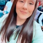 Alexa Grasso Instagram - Un viaje express a Cleveland, Ohio ✈️ Courtside Final 4 🏀💥🔝 Es padrísimo ver a mujeres dando el máximo para ser las mejores en TODO! Thank you @danawhite what an amazing experience! 🤩 No se pierdan la Temporada 32 del TUF este 4 de Junio #TeamGrasso 🇲🇽 vs #TeamShevchenko 🇰🇬 🔝🔝🔝