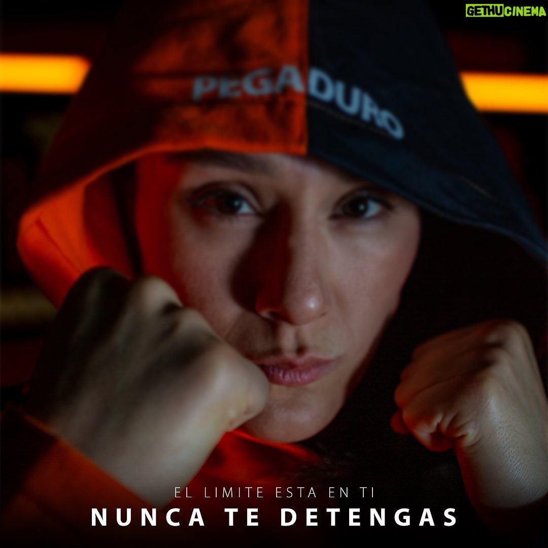 Alexa Grasso Instagram - Detenerte no es una opción ¡Sigue adelante! #AtletaPegaduro #Pegaduro