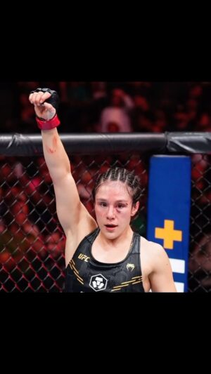 Alexa Grasso Instagram - Nivel desbloqueado ✅
No importa cuantas veces te rompas, SIEMPRE TE HACES MÁS FUERTE!
Intenta todo y deja el alma hasta lograr tus objetivos, lo peor que podría pasar no son las heridas, sería no hacerlo ❤️‍🔥

Thank You so much @the_ufc_doctor amazing job 🤩🙏🏼