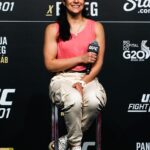 Alexa Grasso Instagram - “Be comfortable with waiting a little longer for the things you deserve” 🩷🧨 • • 📸 @beyoncce34