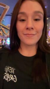 Alexa Grasso Instagram - De niña siempre soñé con estar en publicidad de algún lugar … y realmente fue muy bonito ver esto en muchos casinos de Las Vegas 🇲🇽❤️‍🔥 #dearhardwork #ilovemyjob