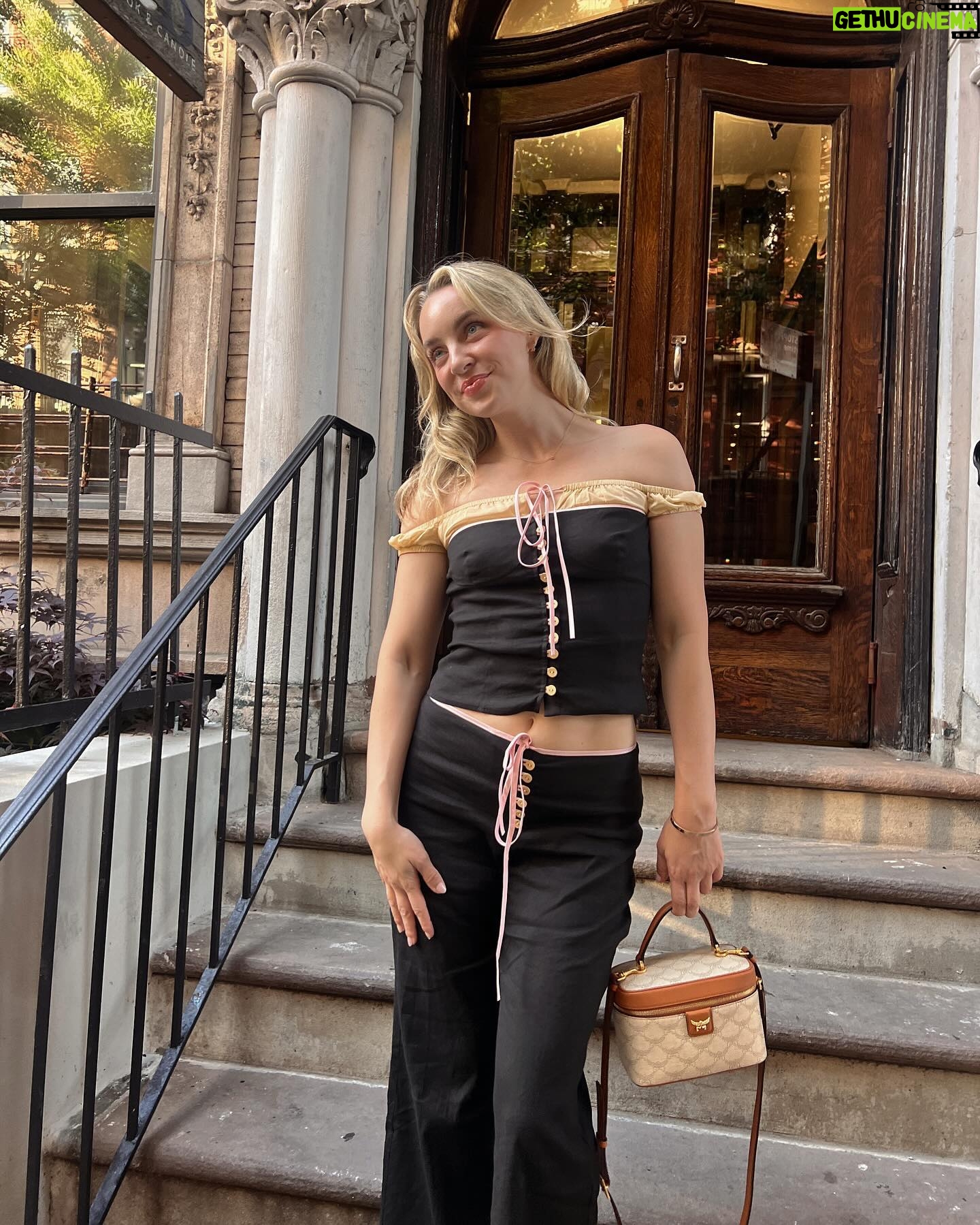 Alexa Losey - 3 Likes - new york is the best!!