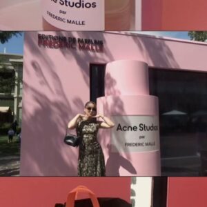 Alexa Losey Instagram - delicious smelling afternoon with @acnestudios & @fredericmalle 🩷🖤