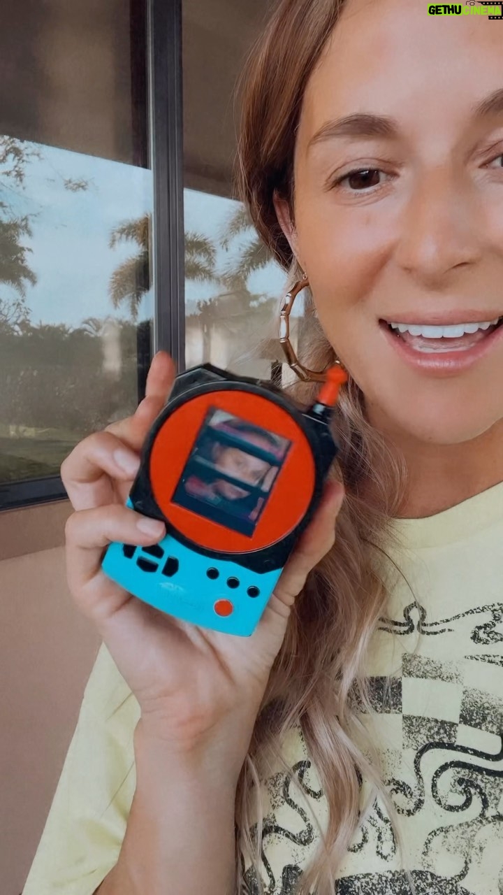 Alexa PenaVega Instagram - Spy kids toys hold up! This is over 20 years old!