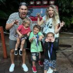 Alexa PenaVega Instagram – Happy Monday!! Don’t forget a New episode is live!! (Link in bio) Took the family to @universalorlando for the first time… I grew up going here as a kid!! #lavidapenavega