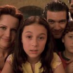 Alexa PenaVega Instagram - #TBT 2001 Uncle Machete and the Spy Kids Family! Which of the original #SpyKids Trilogy was your favorite?
