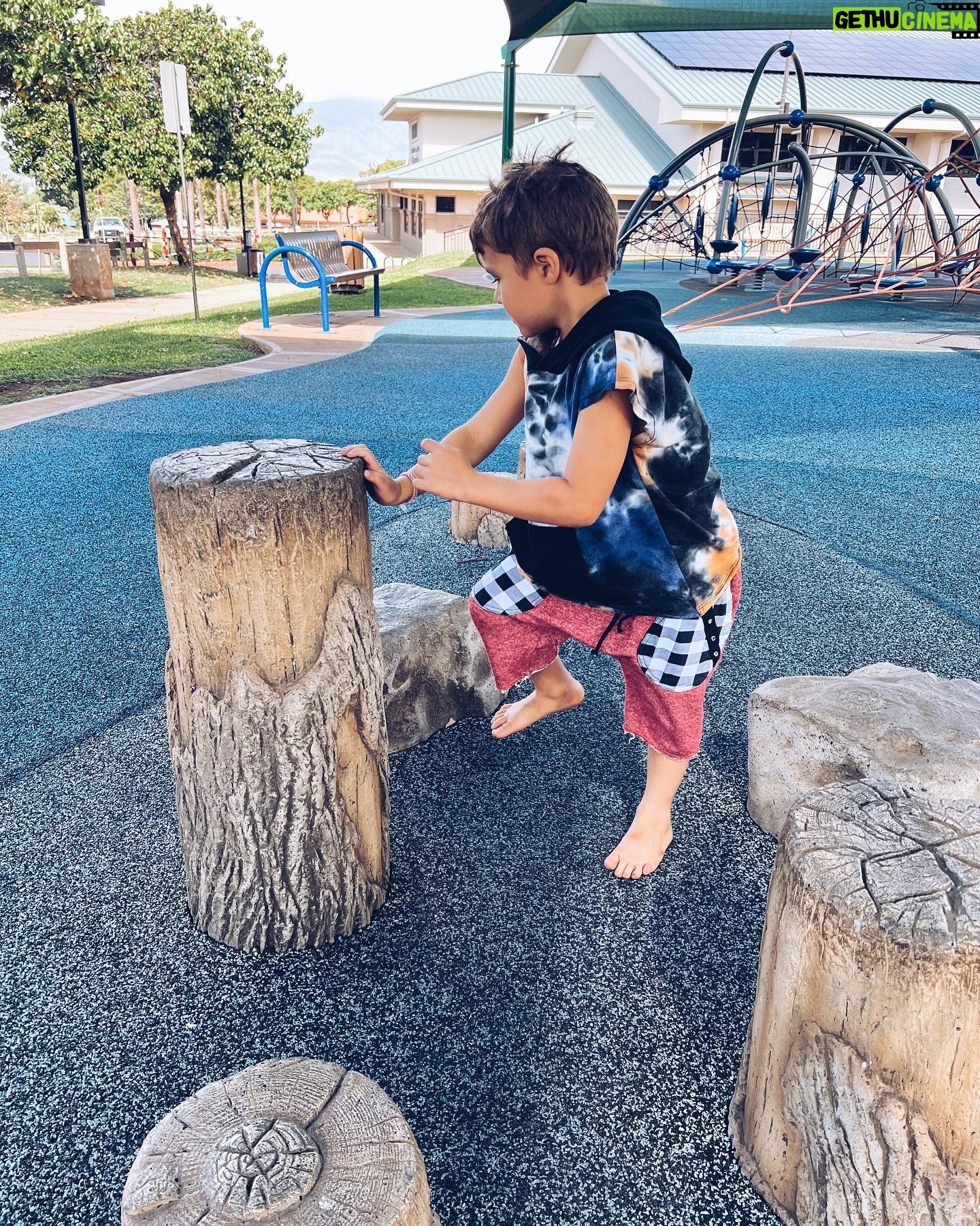 Alexa PenaVega Instagram - Coolest little adventurer I know. 😭 He’s growing up so fast! (Obsessed with these clothes. @jaggedculture )♥️⚡️