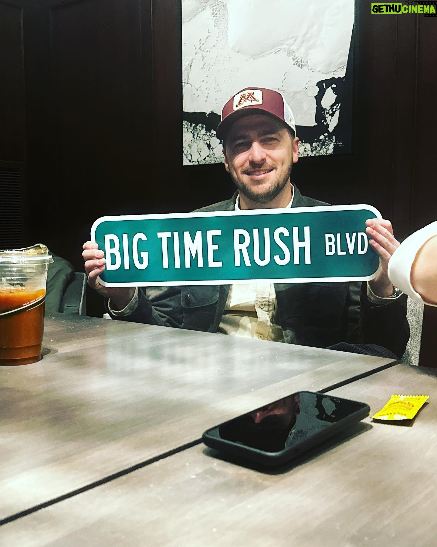 Alexa PenaVega Instagram - Little photo dump from our last week :) 1. Rio is loving boat life 2. Gramps @ericjamesvirgets came for a few days to fish and loved on the kiddos 3. Family dingy ride! 4. Made some magic with @maffio for a special project!!! 5. More puzzles! 6. @bigtimerush has It’s own day in MN! 7. @maffio bought me some some expensive boat shoes 😂 ❤️ 🙏🏽 8. The boat is coming together! Can’t believe she looks like this. We have been working HARD :) vlogs are coming. Like years of vlogs 😂 😂 9. Made it to Canada! It’s cold! But Kingstons look… I mean…it’s a Look 😂 10. Took the boys to see Super Mario bros. Kingstons first time at movie theater!