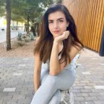 Alexandra Botez Instagram – Ever think about how much your environment impacts your state of being