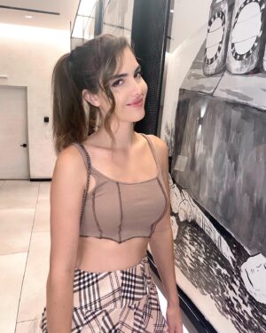 Alexandra Botez Instagram - Miami got me sleep deprived but thriving