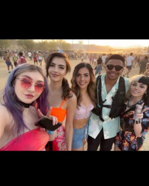 Alexandra Botez Instagram - My favorite part of Coachella was when @justaminxig dragged everyone to go to the Ferris Wheel, but forgot to buy tickets, so we waited in line twice 😂
