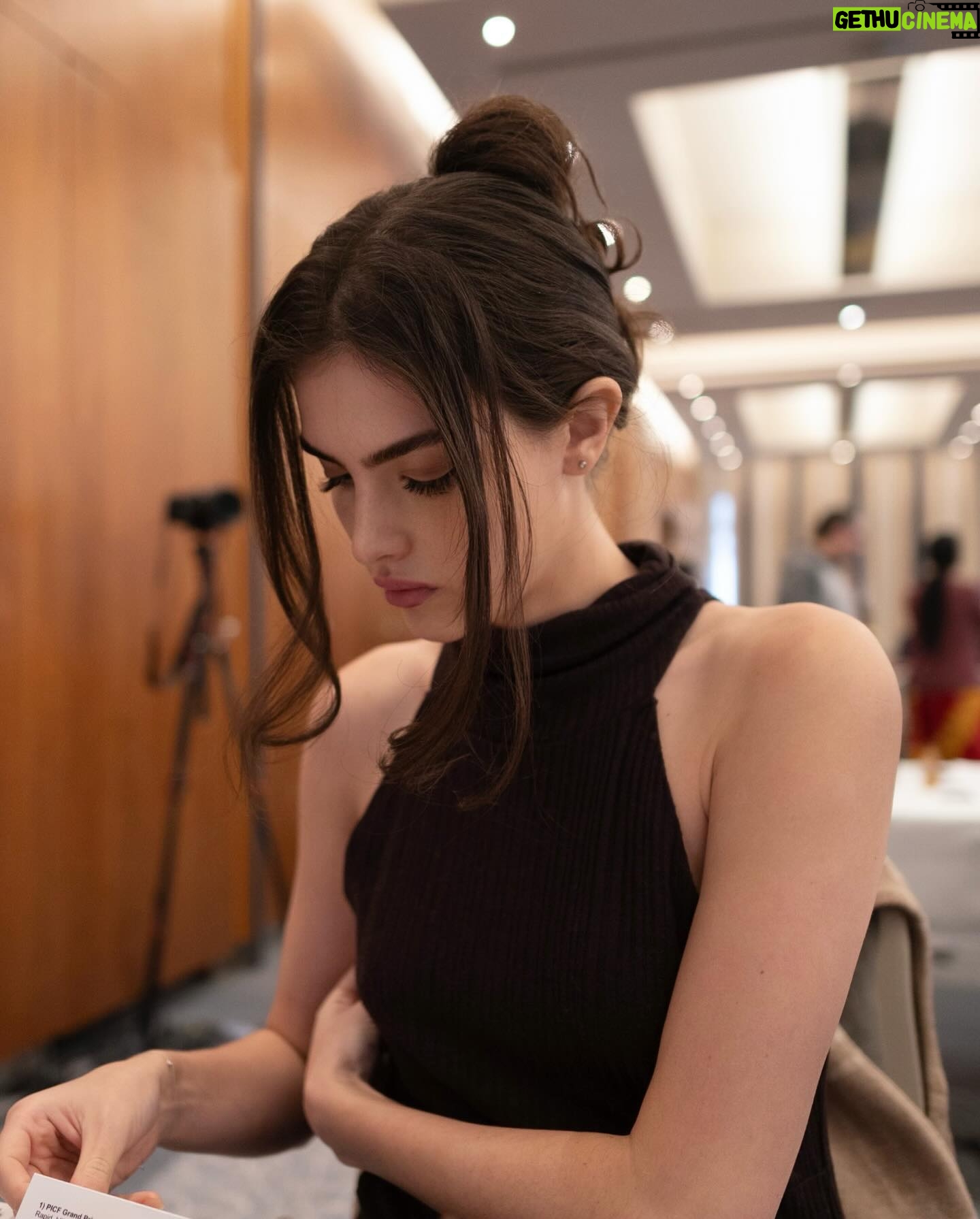 Alexandra Botez Instagram - Chess photo dump!! Next tournament in less than a week 🫡
