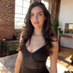 Alexandra Botez Instagram - If you could press a button and instantly erase every false belief you have, would you do it