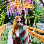 Alexandra Breckenridge Instagram - My best 1990’s grunge vibe after dinner look.