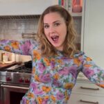 Alexandra Breckenridge Instagram – Cooking live with
Kelly Kruger
Protein balls
Friend rice