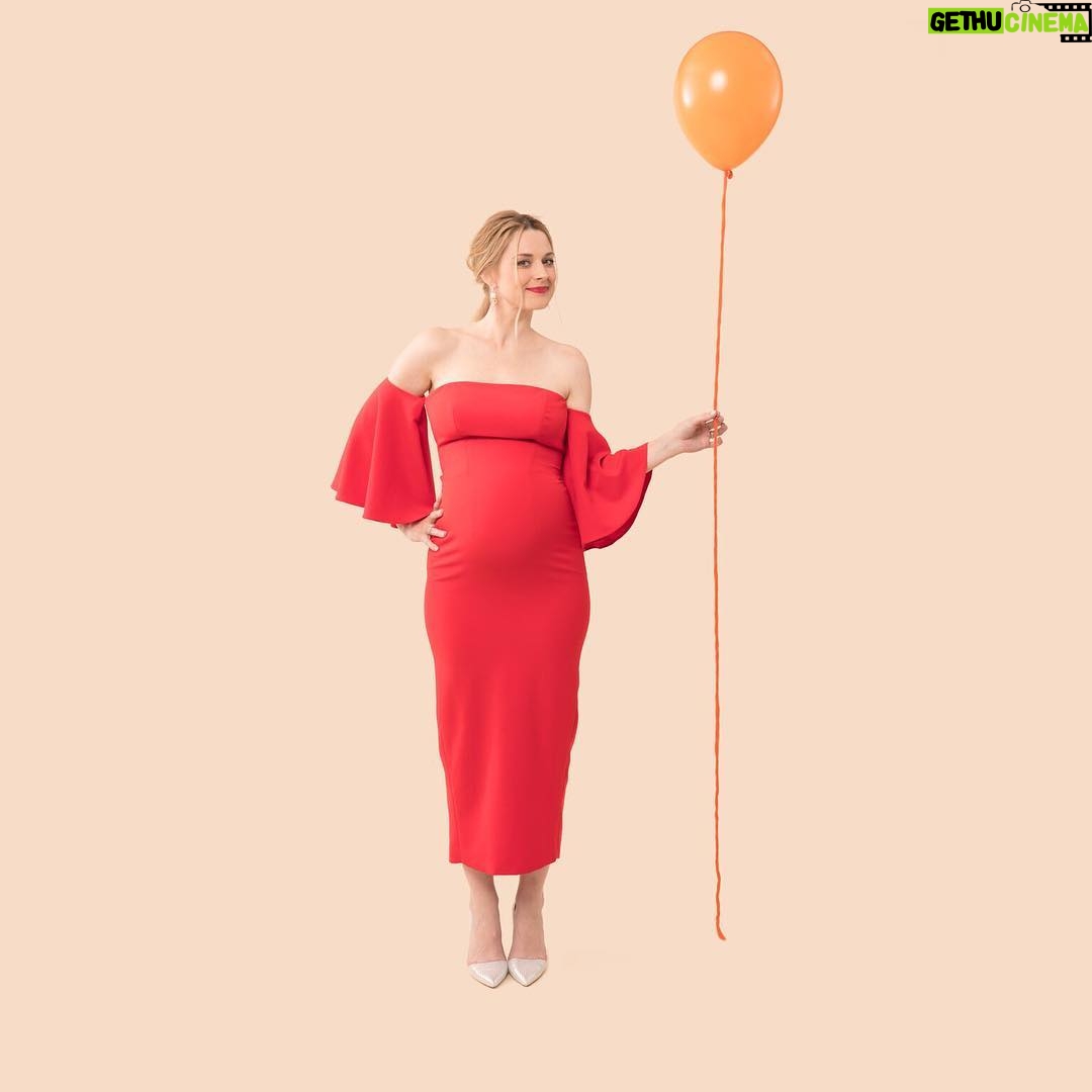 Alexandra Breckenridge Instagram - Fun times with photographer @jonpauldouglass