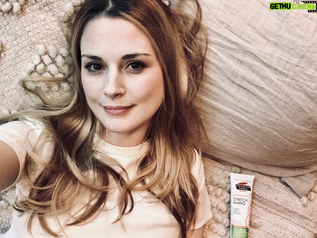 Alexandra Breckenridge Instagram - Not all lotion is created equal The best post-pregnancy skin care I’ve found is @palmers new enhanced Stretch Mark Formulas they keep my skin smooth & healthy❤️ #PalmersBelly #sponsored