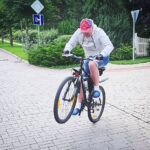 Alexey A. Petrukhin Instagram – КРУТИ ПЕДАЛИ, ПОКА НЕ ДАЛИ… ✊ Вот так врываемся в рабочую неделю, каждый день расписан по 12 часов, встречи, обсуждения, проекты, конфликты и т.д. Но #поговорка эта иметь может два смысла минимум… #Первый, это предложение человеку вовремя уйти от конфликтной ситуации, не дожидаясь, пока #оппонент вконец разозлится… Но это не для меня, хотя иногда и следовало бы вовремя просто уйти. #Второй смысл, в моем понимании эта #поговорка звучит так – “работай больше, чтобы что-то получить”… 👍 Так что каждый из нас сам выбирает, зачем ему в жизни педали. 😉 

Выбрали свой смысл? ✊ 

#навелике #надыбы #свечка #разогнался #наснедогонят #наспорте #крутипедали #мысливслух  #АлексейПетрухин 

За 📸 спасибо дочери @kseniapetrukhina 👌 Гринфилд