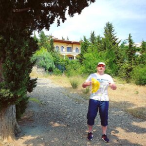 Alexey A. Petrukhin Instagram - МЫ ВМЕСТЕ! 🙋‍♂️ И нет для нас преград, когда мы #вместе! Ведь за ненастьем будет солнце! Мир — это мы с Вами. Все мы с вами вместе, говорим о всём, но если начинается конкретика, то оказывается, что каждый о своём... 🤦‍♂️ В конце концов, между двумя людьми нет ничего важнее, кроме желания быть вместе... Но ведь даже когда мы не будем вместе, мы будем всё равно смотреть с Вами в одно небо ☝️ .
#мывместе #наподъеме #наспуске #вгору #сгоры #рсм #АлексейПетрухин