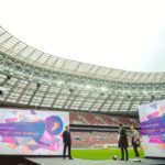 Alexey A. Petrukhin Instagram – УЧИТЬСЯ, УЧИТЬСЯ И ЕЩЕ РАЗ УЧИТЬСЯ! А что думаете Вы, Товарищи мои? 🤔

Жаль, что теперь школьники должны учиться онлайн… Но в наше ковидное время, это единственный выход. Узнал вот об интересном формате… Увидел на ютубе проект «Открытые Уроки» @otkr_uroki и задержался на их странице, пока не посмотрел почти все выпуски! А потом повезло и побывал на одном из эфиров этой программы 👍

Вы когда-нибудь видели робота-ведущего? Или настоящий рыцарский турнир прямо во время урока? Вот и я нет. Были бы в мое время такие уроки, я точно стал бы круглым отличником… Хотя я и так был отличником 😉 Спасибо Учителям за терпение!

Есть такой вот Институт изучения детства, семьи и воспитания РАО @institutdetstva который вместе с Минпросвещения России @minprosvet создали этот онлайн-проект! Это серия уроков на разные темы: #IT #спорт  #единствонародов #волонтерство и другие. Все они проходят в прямом эфире. В студии ведущие общаются со школьниками всей страны. Также в гости приходят топовые спикеры, чтобы обсудить современные профессии и дать советы. Посмотрите мою подборку фотографий 👏

В уроках уже приняли участие: #ВладимирПутин #СергейКириенко  #СергейКравцов #ВладимирМашков #ЭрнестМацкявичюс а также представители разных компаний и популярные известные персоны 😷

Записи эфиров есть на их Youtube-канале, а еще на сайте открытыеуроки.рф

Очень рекомендую! 👌

#открытыеурокиРФ #институтвоспитания #открытыеуроки #дети #школа #образование