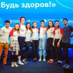 Alexey A. Petrukhin Instagram - УЧИТЬСЯ, УЧИТЬСЯ И ЕЩЕ РАЗ УЧИТЬСЯ! А что думаете Вы, Товарищи мои? 🤔 Жаль, что теперь школьники должны учиться онлайн... Но в наше ковидное время, это единственный выход. Узнал вот об интересном формате... Увидел на ютубе проект «Открытые Уроки» @otkr_uroki и задержался на их странице, пока не посмотрел почти все выпуски! А потом повезло и побывал на одном из эфиров этой программы 👍 Вы когда-нибудь видели робота-ведущего? Или настоящий рыцарский турнир прямо во время урока? Вот и я нет. Были бы в мое время такие уроки, я точно стал бы круглым отличником... Хотя я и так был отличником 😉 Спасибо Учителям за терпение! Есть такой вот Институт изучения детства, семьи и воспитания РАО @institutdetstva который вместе с Минпросвещения России @minprosvet создали этот онлайн-проект! Это серия уроков на разные темы: #IT #спорт #единствонародов #волонтерство и другие. Все они проходят в прямом эфире. В студии ведущие общаются со школьниками всей страны. Также в гости приходят топовые спикеры, чтобы обсудить современные профессии и дать советы. Посмотрите мою подборку фотографий 👏 В уроках уже приняли участие: #ВладимирПутин #СергейКириенко #СергейКравцов #ВладимирМашков #ЭрнестМацкявичюс а также представители разных компаний и популярные известные персоны 😷 Записи эфиров есть на их Youtube-канале, а еще на сайте открытыеуроки.рф Очень рекомендую! 👌 #открытыеурокиРФ #институтвоспитания #открытыеуроки #дети #школа #образование