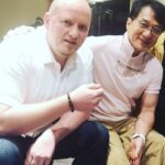 Alexey A. Petrukhin Instagram – #HappyBirthday Big Brother @jackiechan 大哥，生日快樂! ✊ Это же хороший знак, что день рождения Джеки Чана приходится на Великий Православный Праздник Благовещение, т.е во время войны он будет на нашей стороне однозначно 🤞 Ему сегодня 66, и можно представить, сколько миллиардов людей он вдохновил и объединил за свою жизнь, это же десяток поколений 🙄 Давайте пожелаем Джеки ещё столько же успеть в этой жизни 🙏 А на странице @rusfilmnews хороший пост с подборкой его фильмов, которые можно посмотреть, и наша с Джеки и Арнольдом #ТайнаПечатиДракона тоже в онлайне эксклюзивно на @kinopoisk 👈 .

#jackiechan #jc #ДжекиЧан #актер #каскадер #учитель #старшийбрат #bigbrother #AlexeyPetrukhin #АлексейПетрухин Jackie Chan Cinema