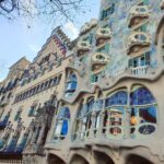 Alexey A. Petrukhin Instagram - #Barcelona #weekend 💥 Именно так нас встретила #Барселона на первой и главной фотографии знакового дня #02022020 🤞 И именно таким этот город останется в памяти и в сердце! Конечно, за 10 фотографий (а у меня их пять сотен) не рассказать все #эмоции, но я настоятельно #рекомендую выбраться в этот город, и Вы захотите там жить, настолько он прекрасен! А чтобы не ошибиться и увидеть всё правильно, обратитесь к @barcelonasgidom 🙏 И не путайте с Мадридом в Испании, я говорю про Барселону в Каталонии 🤗 #семейноефото #Спаситель #небо #путешествие #солнце #барселонасгидом #каталония #гауди #архитектура #семья #антониогауди #tibidabo Tibidabo · Barcelona