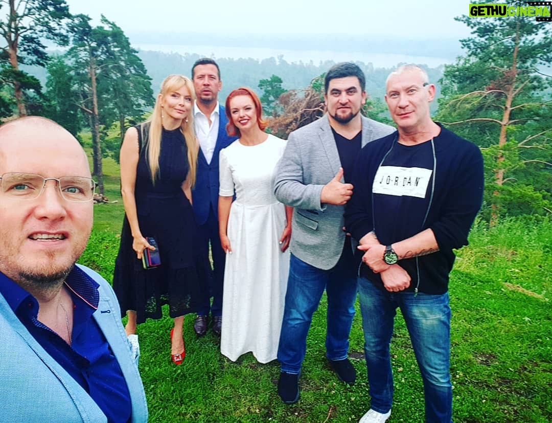 Alexey A. Petrukhin Instagram - #TheLastTrial Team ✊ Мне кажется или Жижикин немного подпортил композицию? 🤔 Но благодаря красотам Алтайского Края, мы этого не заметили 😉 Показали #ПоследнееИспытание в #Барнаул покажем в #Бийск #Белокуриха #КаменьнаОби #Сростки в рамках празднования 90-летия В.М. Шукшина на #ШукшинскийФестиваль 🙏 Спасибо огромное зрителям за столь теплый приём, общение и участие ✊ #Алтай #Училка2 #Училка #селфи #природа #красота #АлексейПетрухин Barnaul