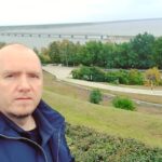 Alexey A. Petrukhin Instagram - #Ulyanovsk ✊ Так много Ленина, как в Ульяновске (или Симбирске), я ещё не видел 🤦‍♂️ Но я Ленина Вам не покажу... Потому что здесь есть много мест силы, мест интереснее и полезнее! Хотя историю нельзя отрицать, опасно... 🤔 Сегодня вечером серьезное мероприятие в #Аквамолл #Синема, где для Правительства в полном составе, во главе с Губернатором области, Ирина Петровна Купченко проведет двухчасовой урок истории, под названием #ПоследнееИспытание 🙏 Вот это правильная #пятница ✊ #Ульяновск #Училка2 #Училка #Храм #Церковь #Симбирск #Россияудивляет #аэрофлот
