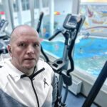 Alexey A. Petrukhin Instagram - ФИЗКУЛЬТ И КИНОПРИВЕТ ИЗ МИНСКА 🙋‍♂️ С 20 по 26 ноября в Минске проходит 27-ой ММКФ @listapad_festival & @miff_listapad с чем и поздравляю всех участников и зрителей, а также огромная благодарность @belarus_film за организацию этого Праздника Кино 👏 И отдельный респект Прэзідэнту Рэспублікі Беларусь Александру Григорьевичу Лукашенко @alexandr__lukashenko за кураторство Фестиваля и учрежденный специальный Приз "За сохранение духовности в кино" 👌 Как члену #Жюри основного конкурса мне надо смотреть в день 3-4 картины на попе ровно, поэтому без 10км пробежки с утра не обойтись 🏃‍♂️ Но если честно, не люблю жюрить 🤦‍♂️ Мне больше по душе быть с другой стороны баррикады... 🎬 Приглашаю всех кто в Минске на просмотры конкурсных картин, но особенно приглашаю на первый показ фильма #БУРАН 24-го ноября и картины #ВыйтиИзГруппы 👌 Фильмы представят актёры, главные герои фильмов, и я вместе с ними 😉 #Минск #Беларусь #Листапад #идёмвкино #премьера #прокино #рекомендую #новостикино #наспорте #спорт #офп #БеларусьФильм #кинофестиваль #АлексейПетрухин #AlexeyPetrukhin Президент-Отель / President-Hotel Minsk