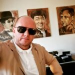 Alexey A. Petrukhin Instagram – НУ ЧТО, ДОРОГИЕ ДРУГИ, СКОРО СЕНТЯБРЬ 🙋‍♂️ Это тоже по сути новый год, рабочий и учебный год, а планов и идей #накопилось огромное количество, так что видимо, надеюсь, будем чаще общаться, постараюсь делиться с Вами вдохновением, работой и результатами 🙏 

А пока тестируем монолитную титановую оправу, безвинтовые петли, премиальные линзы #ZEISS от @gresso_ru 😎 GRESSO обещают, что эти #инновации обеспечат невероятный #комфорт в любой ситуации, будь то яркие путешествия или стремительные рабочие будни 👏 Гарантируют, что #очки обладают непревзойденной прочностью, хотя скажу, что они не ощущаются на лице, лёгкие очень, и главное, что они защищают #зрение 👌 

Всем желаю удачного нового рабочего года, и пусть все Ваши планы и идеи воплотятся в жизнь, и принесут пользу и удовлетворение! Давайте помогать друг другу 🤝 А тем, кто уже выбрал очки #GRESSO, пусть мир будет выглядеть исключительно прекрасно 😉 

#ЧарлиЧаплин #ДжекиЧан #Шукшин #dreamteam #селфи #selfie #рекомендую #АлексейПетрухин Стрелковый объект ДУКС