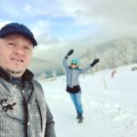 Alexey A. Petrukhin Instagram - КОТОВ МАРТОВСКИХ НА УЛИЦЕ УЖЕ ЗАМЕТИЛИ? 😉 Весна пришла! #Природа шепчет и напоминает, что ровно 15 лет назад в этот день мы с @annachurina проснулись и спонтанно поехали в #ЗАГС... Теперь эта #Берёзка всегда рядом, веточками машет! 😘 Желаю всем Вам, всем нам, Весны в теле, в душе, в семье и в работе! 🙏 P.S. #РозаХутор интересное место, рекомендую! И каталка не плохая, всё достойно! 👌 #Сочи #горы #веснапришла #весна #котмартовский #жизньидет #насклоне #АлексейПетрухин Роза Хутор Волчье Ущелье