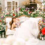 Alexia Mori Instagram - Les chroniques des Bridgerton nouvelle saison 😄 📸 @clairepenotphotographe 🌸 @lartquipousse.floraldesign