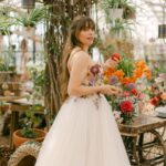 Alexia Mori Instagram - La pomme empoisonnée ? 🍎🙈 📸 @clairepenotphotographe 🌸 @lartquipousse.floraldesign