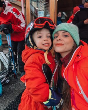 Alexia Mori Instagram - Vacances ❄️⛷️