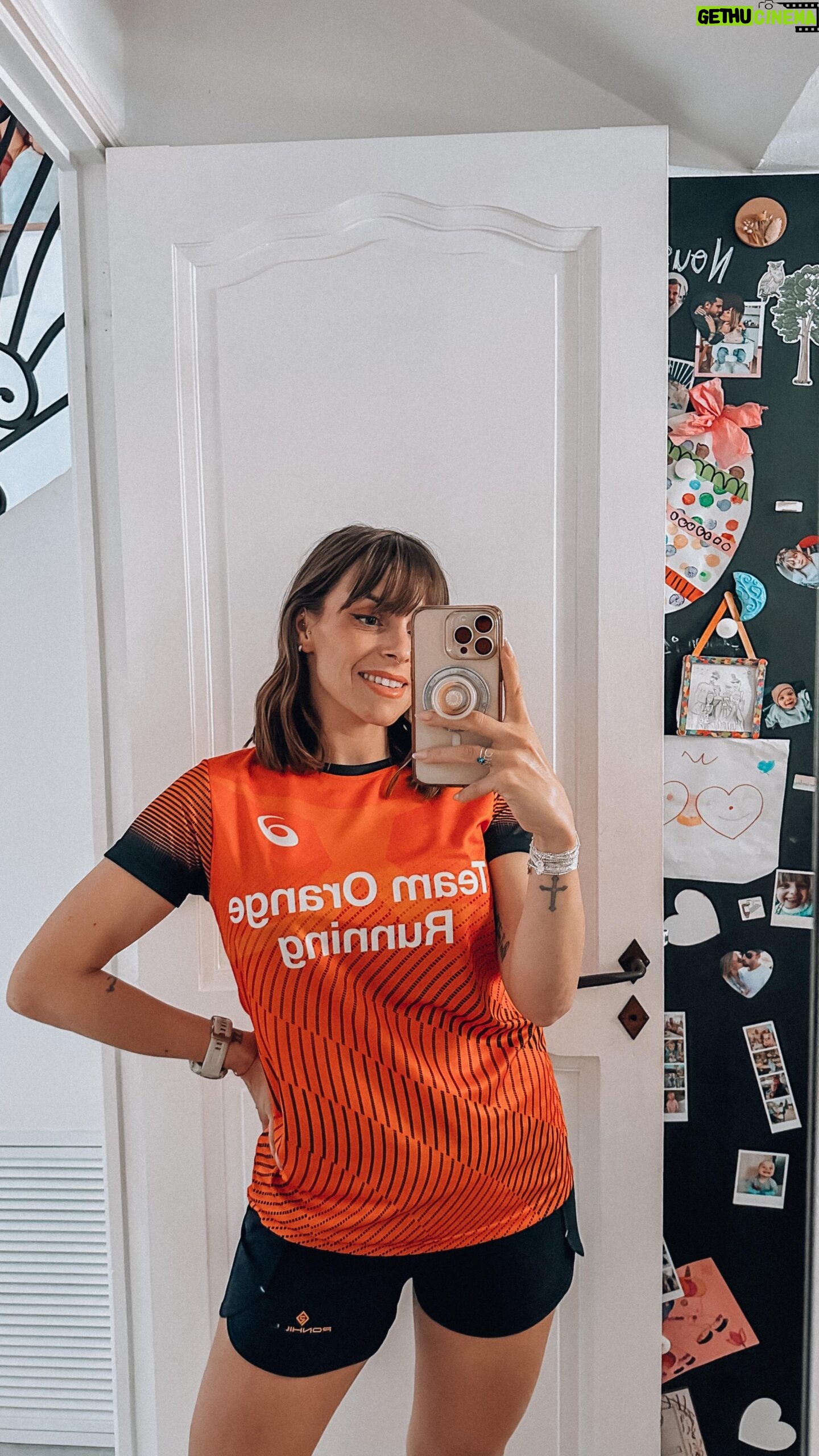 Alexia Mori Instagram - đCONCOURS đ 10 KM POUR TOUS Remportez vos dossards pour les 10Km pour tous le 10 AoĂ»t Ă Paris. 10Km au cĆur de Paris et ses monuments iconiques. DĂ©part de lâhĂŽtel de ville Ă partir de 23h30. ArrivĂ©e aux Invalides. Quâimporte ta condition physique, ton Ăąge, ton niveau sportif, tu auras toute ta place. Pour participer câest trĂšs simple : - sâabonner au compte @teamorangerunning et @alexia_mori__ - invite ton/ta partenaire pour cette course folle đđ»đđœââïž - repartage en story pour plus de chance đ Le gagnant sera contactĂ© en message privĂ© par @teamorangerunning en DM Tirage au sort le 24 mai đ€ Bonne chance đ #invitation #publicitĂ©