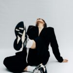Alexia Mori Instagram - Ma photo préf du shooting avec @clairepenotphotographe Je la vois trop bien en mode photo dans un magazine 😍 Slide pour voir la deuxième photo tu verra bien ce nouveau modèle qui sort MARDI 2 AVRIL à 20H sur mon site www.alexiamorishop.com 🖤