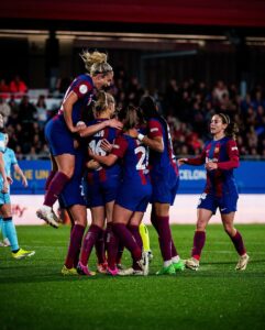 Alexia Putellas Instagram - a la final 💙❤️ #CopaDeLaReina