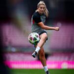 Alexia Putellas Instagram – Feliç de tornar a trepitjar el temple ❤️🏟️
Tots units per aconseguir estar a semifinals demà!