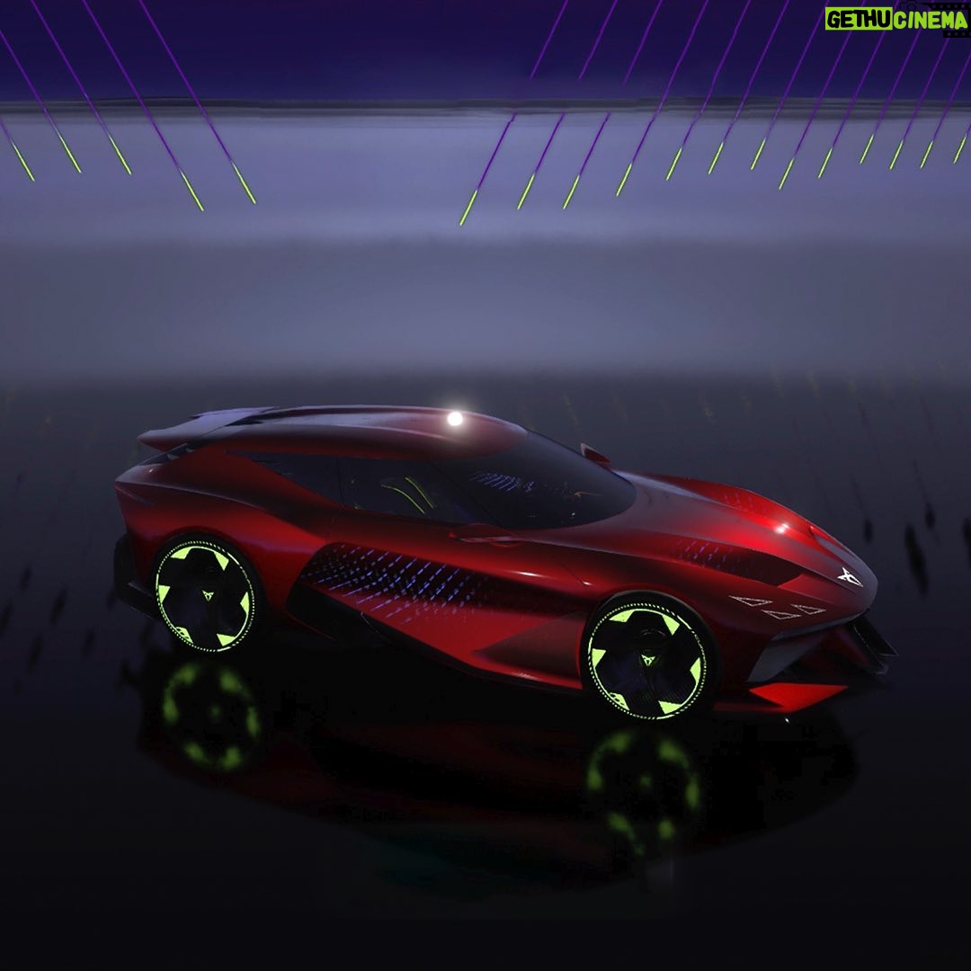 Alexia Putellas Instagram - Seems that @alexiaputellas has been playing with the Hyper Configurator while preparing for her coming championship… 🏆 Visit the link in our bio and influence the final design of a physical model that will be presented in the future #CUPRADarkRebel 🔴🔴