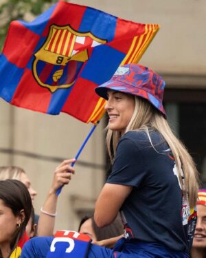 Alexia Putellas Instagram - me han mandado algunas reliquias del 2013
10 years Barça challenge 🫣👧🏼🤣