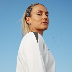 Alexia Putellas Instagram - @alexiaputellas — back on the pitch and ready to own any top corner with the all-new 𝑷𝒉𝒂𝒏𝒕𝒐𝒎 𝑮𝑿 🎯
 
#NikeFootball